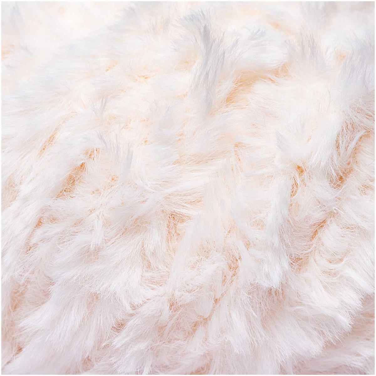 Rico Design Creative Petit Lapin Super Chunky 100g 60m creme Rico Design Creative Petit Lapin Super Chunky 100g 60m creme