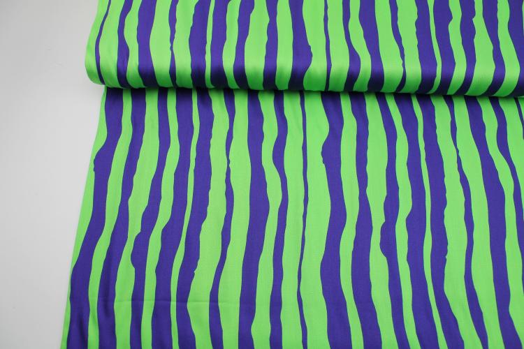 Viskose Satin Stoff "Abstrakte Streifen" lila grün