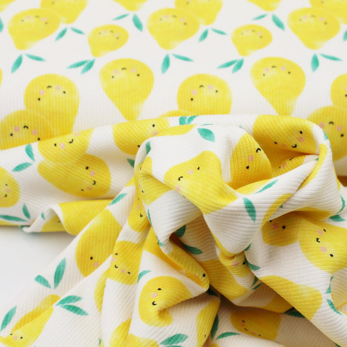 Gerippter Jersey mit Birnen etwas verdreht