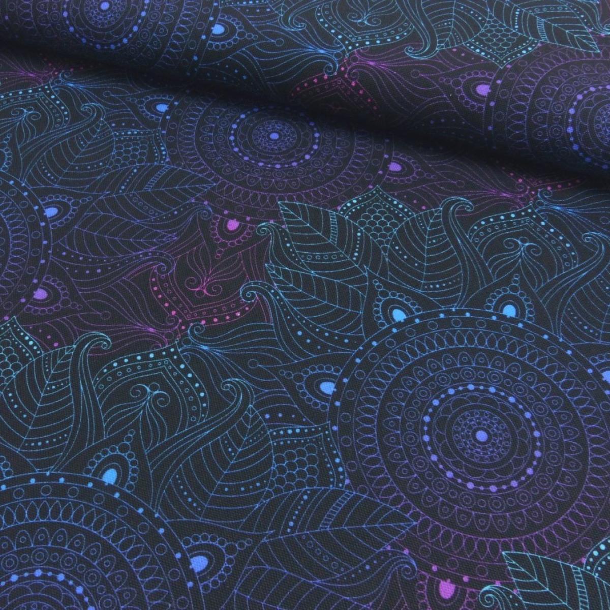 Canvas Stoff mit buntem Mandala-Muster auf schwarzem Hintergrund