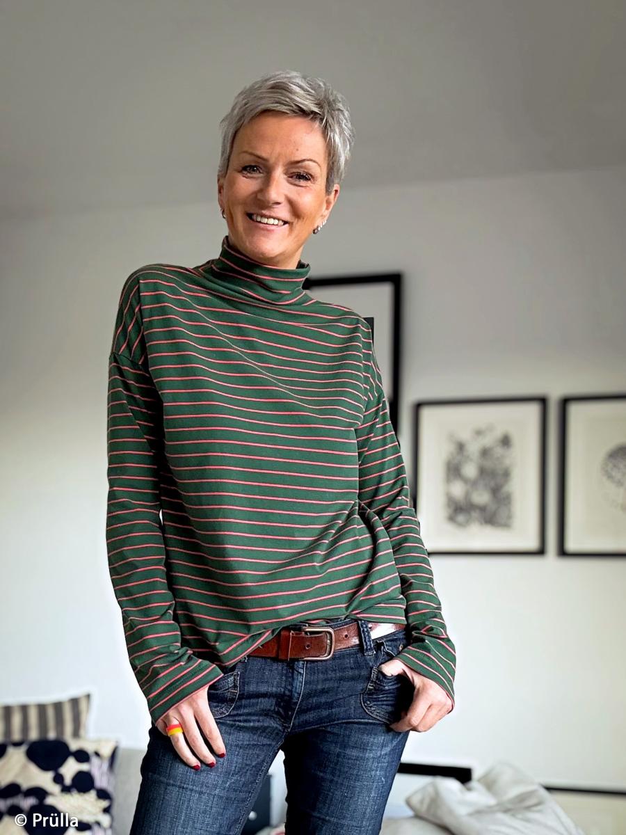 Frau mit Shirt aus Baumwolljersey ISA von Swafing